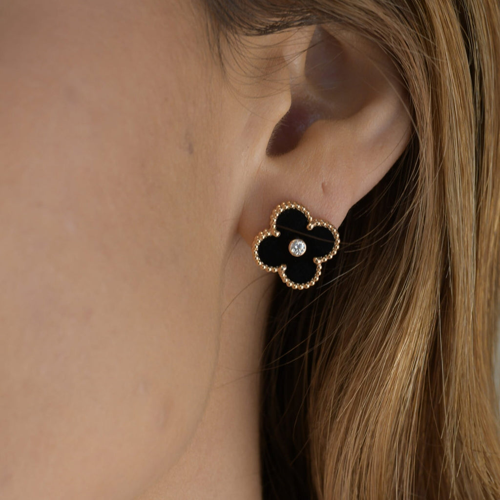 ⭐Miroze CLOVER MEDIUM 1 MOTIFS ONYX DIAMOND EARRINGS