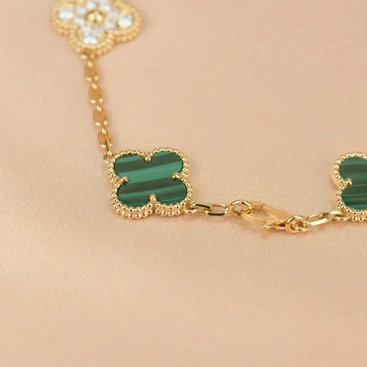 [⭐Miroze ]New  CLOVER 5 MOTIF MALACHITE BRACELET COLLECTION