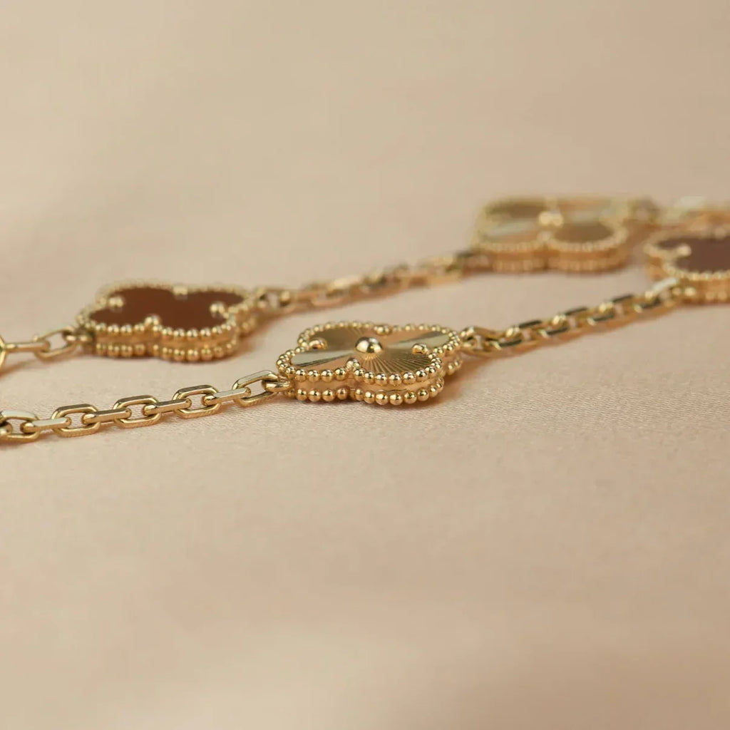 [⭐Miroze ]New  CLOVER 5 MOTIF RED CORNELIAN BRACELET COLLECTION