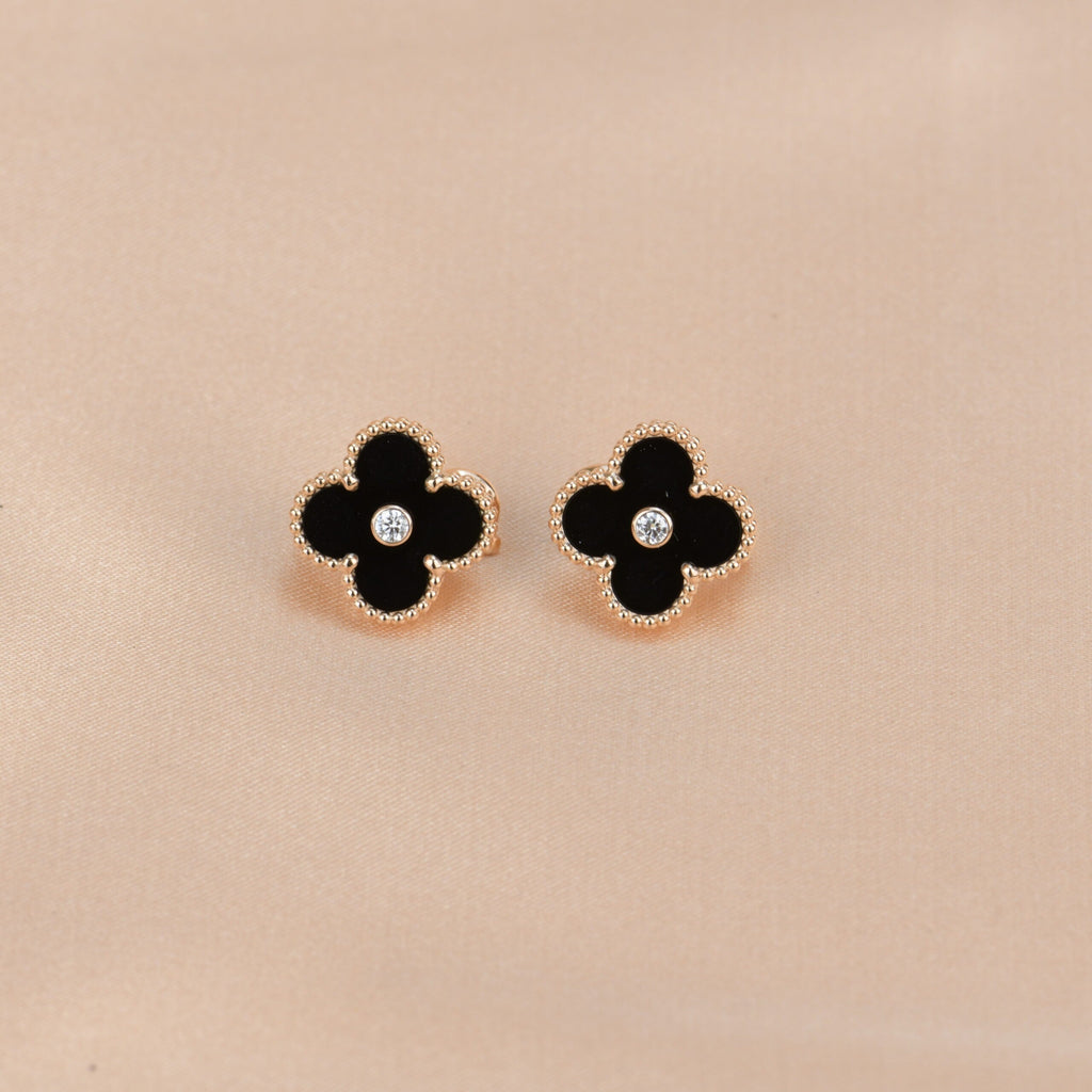 ⭐Miroze CLOVER MEDIUM 1 MOTIFS ONYX DIAMOND EARRINGS