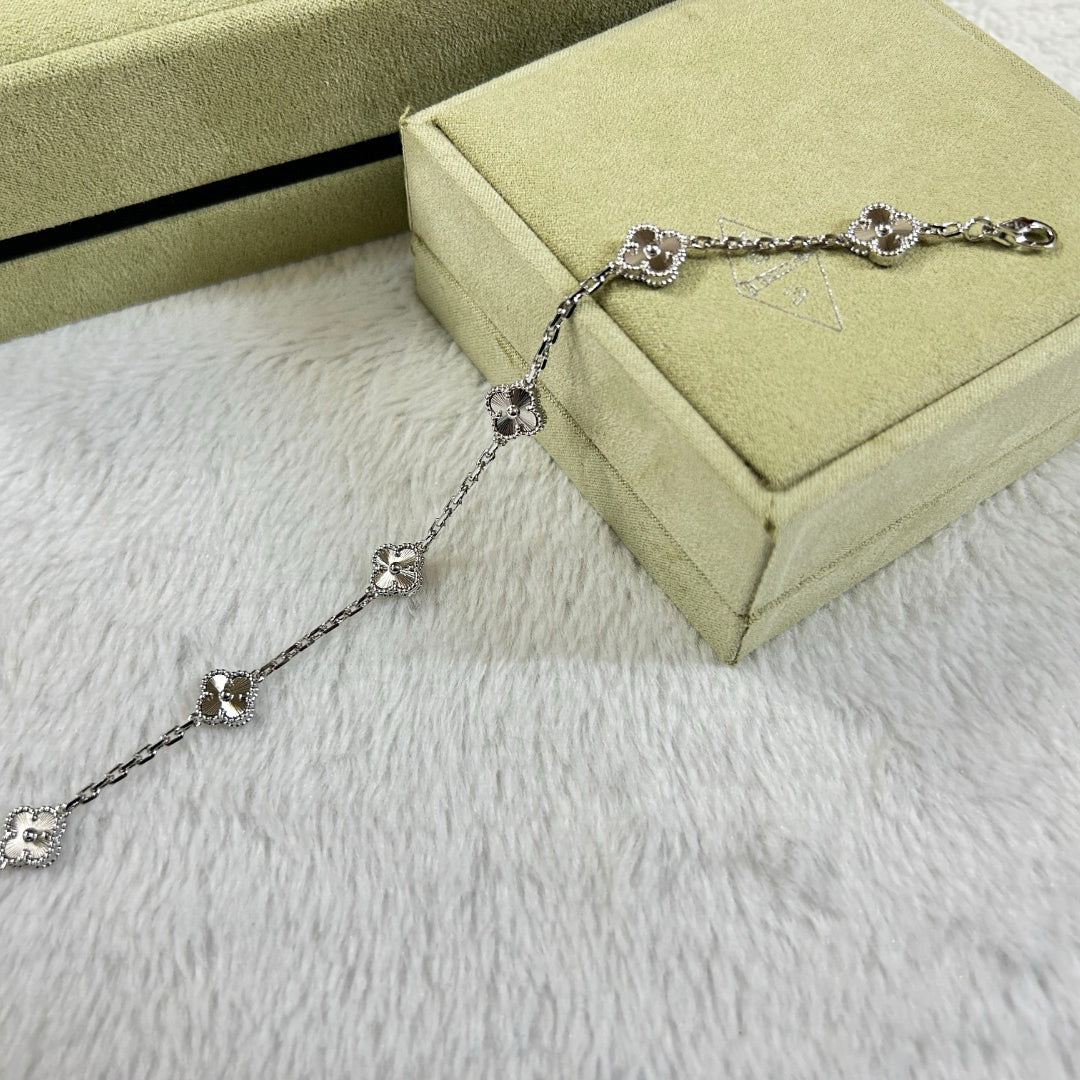 [[⭐Miroze] ]New CLOVER 6 MOTIF DIAMOND BRACELET