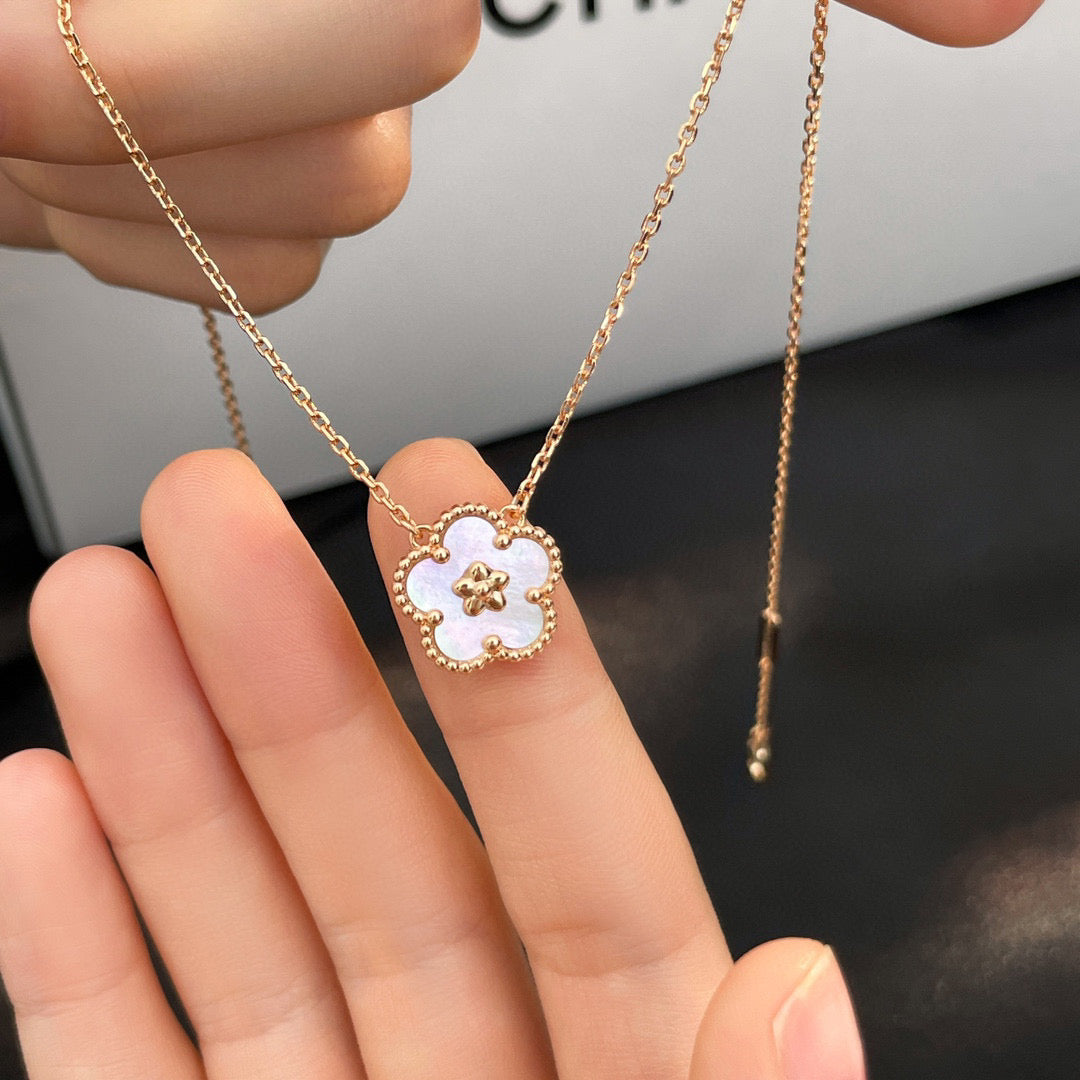 ⭐Miroze LUCKY  WHITE MOP  PLUM BLOSSOM NECKLACE