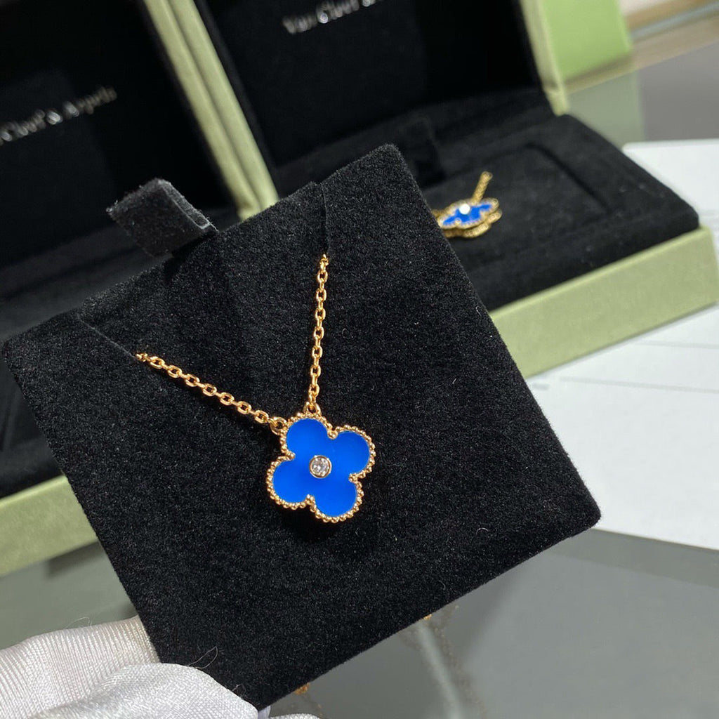 ⭐Miroze CLOVER 15MM DIAMOND AND BLUE AGATE NECKLACE