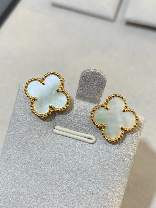 [⭐Miroze] CLOVER LARGE (20mm) 1 MOTIFS WHITE MOP STUD EARRINGS