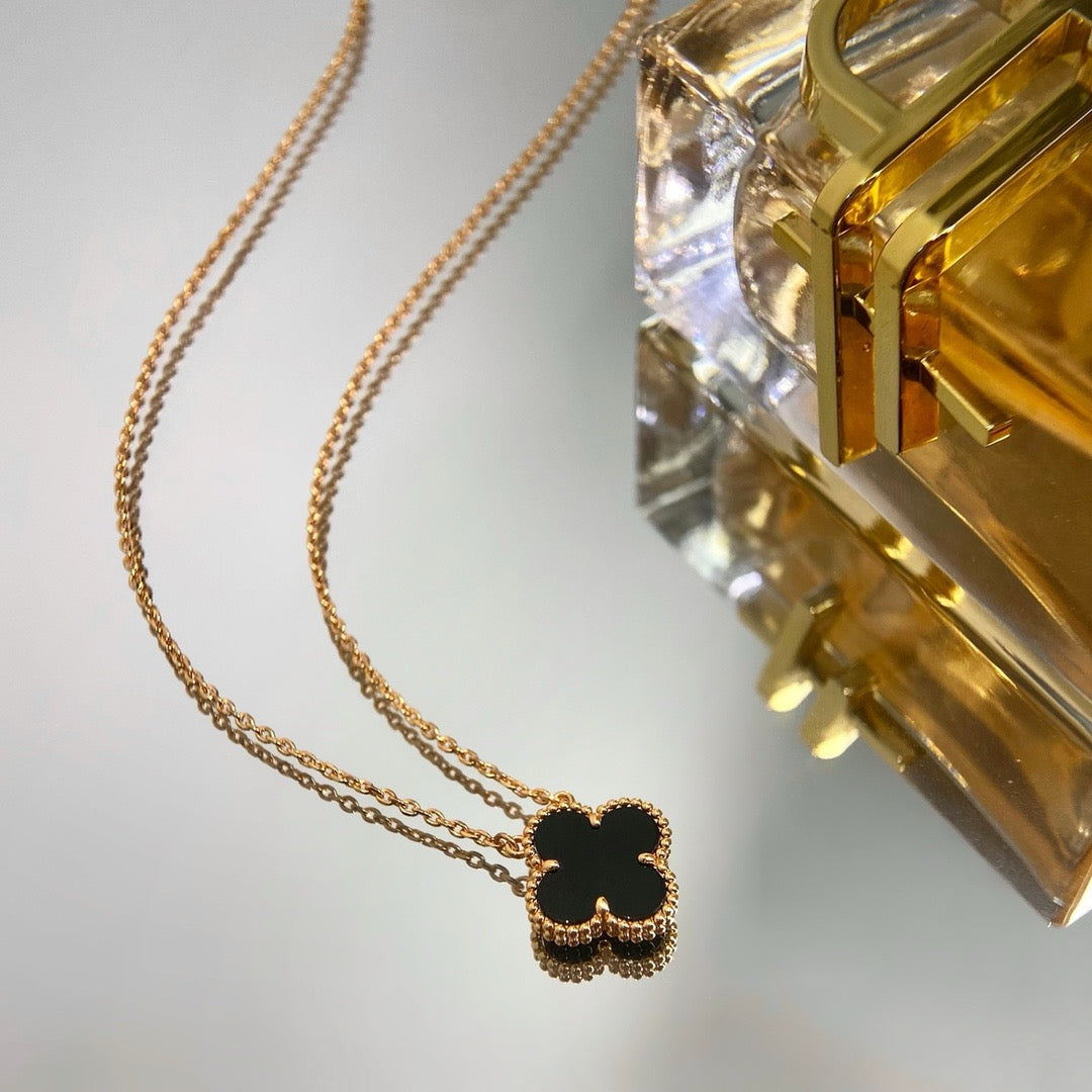 ⭐Miroze CLOVER 15MM BLACK ONYX SINGLE FLOWER NECKLACE