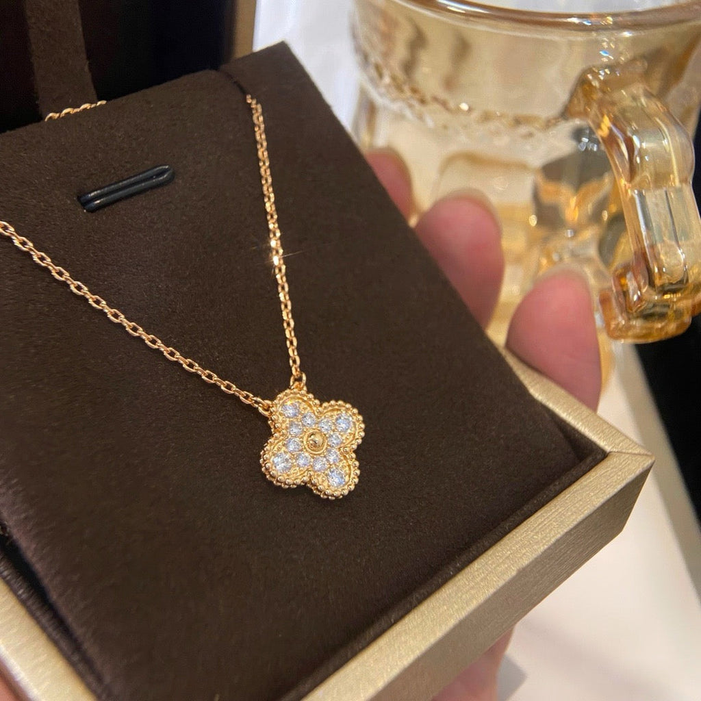 ⭐Miroze CLOVER 15MM DIAMOND SINGLE FLOWER NECKLACE