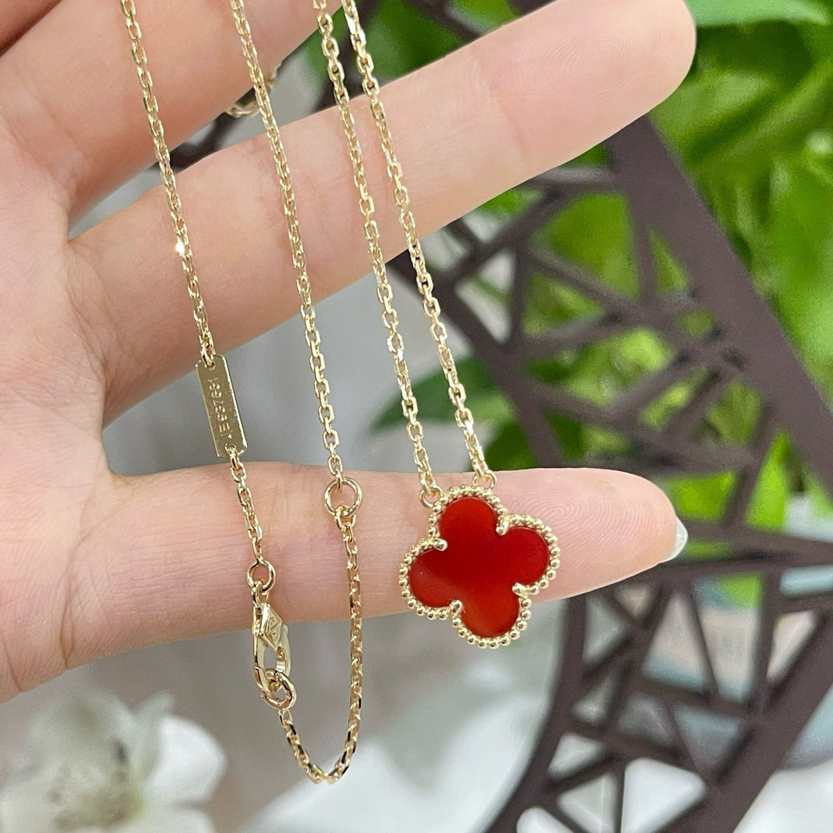 ⭐Miroze CLOVER 15MM CARNELIAN SINGLE FLOWER NECKLACE
