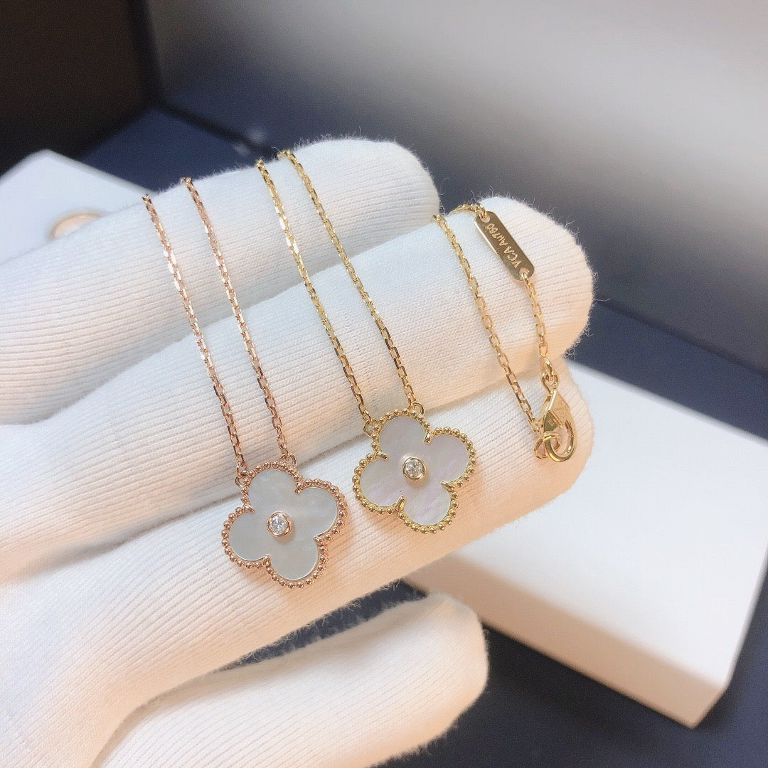 ⭐Miroze CLOVER 15MM DIAMOND WHITE FRITILLARIA NECKLACE