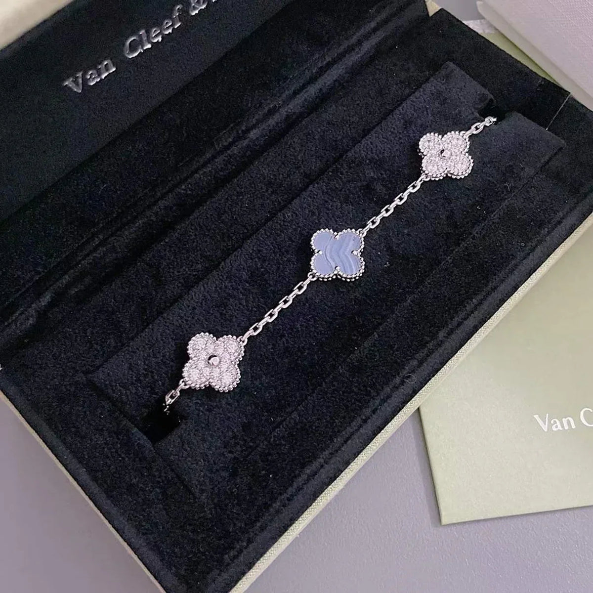[⭐Miroze] CLOVER 5 MOTIF PURPLE CHALCEDONY BRACELET COLLECTION