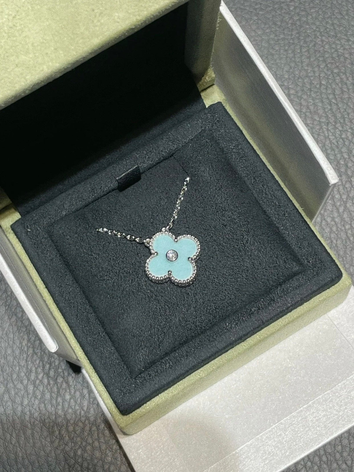 ⭐Miroze CLOVER 1 DIAMOND LIGHT BLUE SILVER NECKLACE