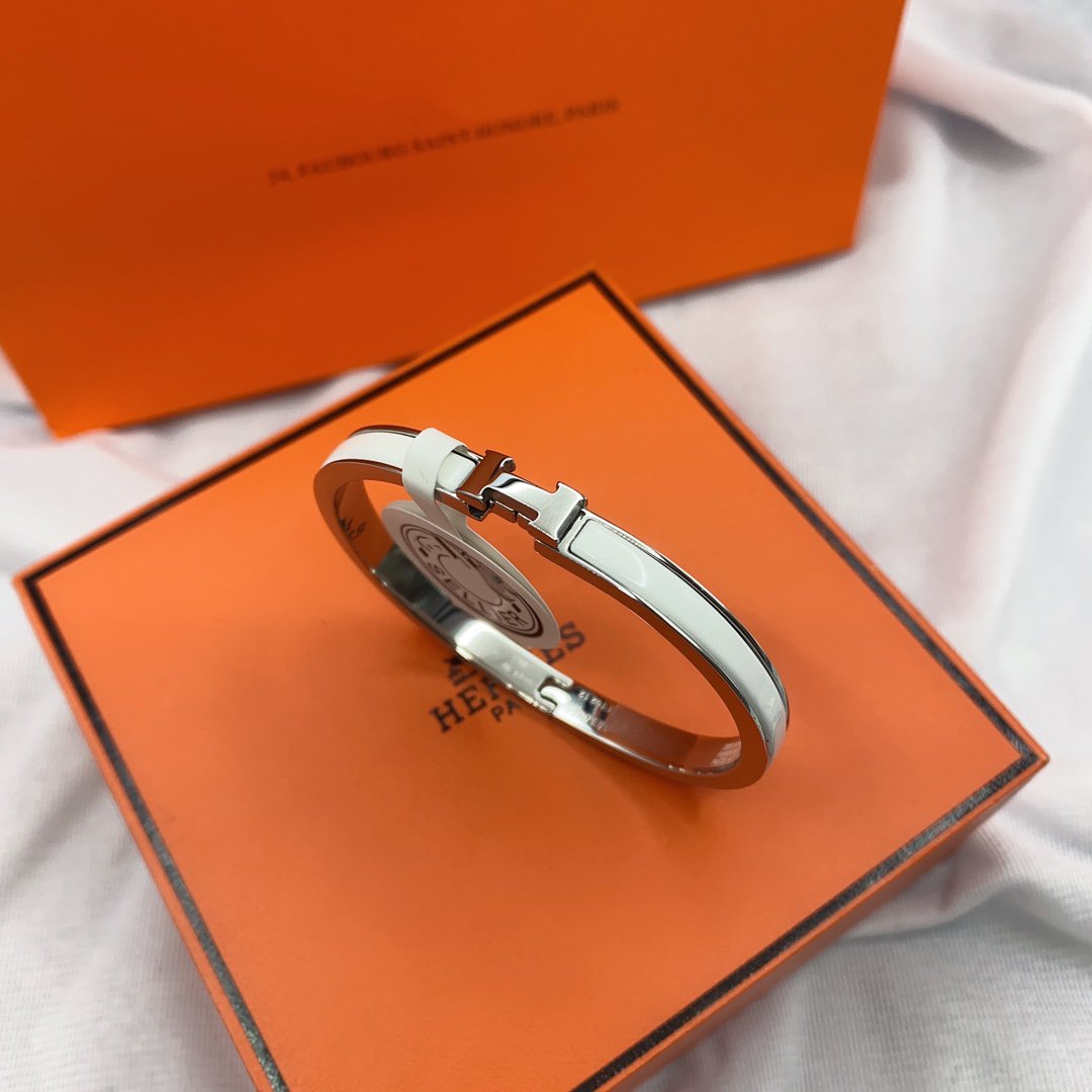 [⭐Miroze]CLASSIC HM CLIC WHITE 8MM ENAMEL BRACELET