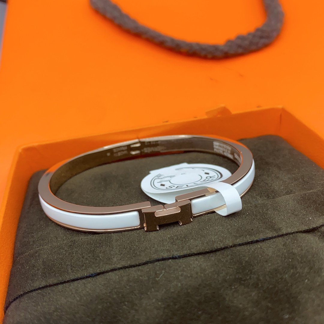 [⭐Miroze]CLASSIC HM CLIC WHITE 8MM ENAMEL BRACELET