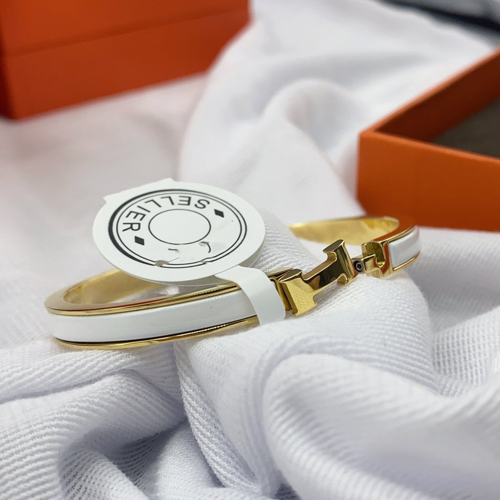 ⭐Miroze CLASSIC HM CLIC WHITE 8MM ENAMEL BRACELET