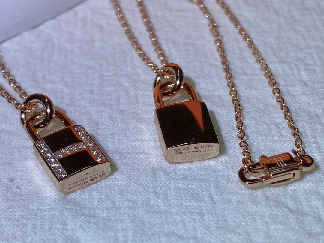 ⭐Miroze HM ADVANCED NICHE LOCK HEAD NECKLACE DIAMONDS