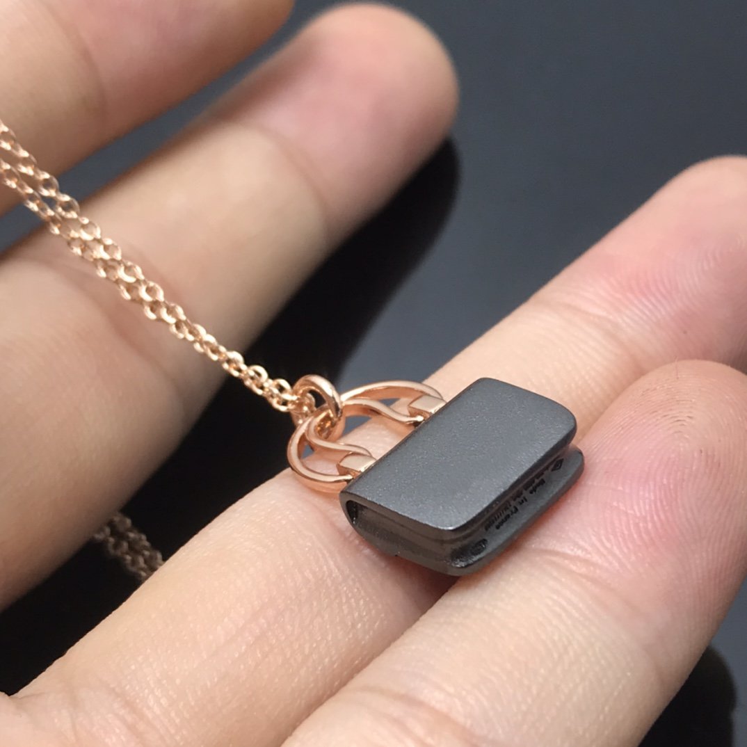 [⭐Miroze]WOMEN'S HM AMULETTES CONSTANCE PENDANT NECKLACE
