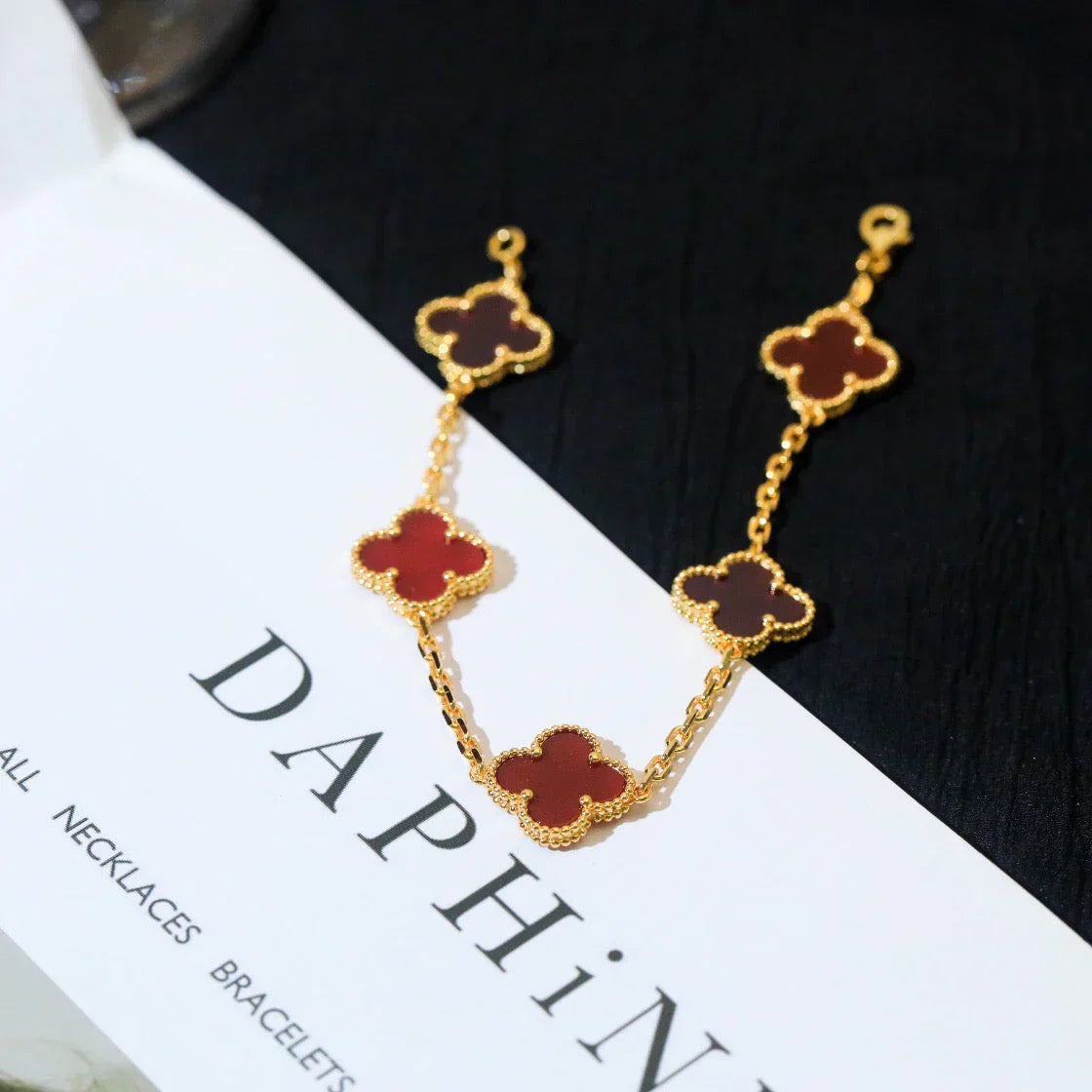 [⭐Miroze] CLOVER 5 MOTIF RED CORNELIAN BRACELET COLLECTION