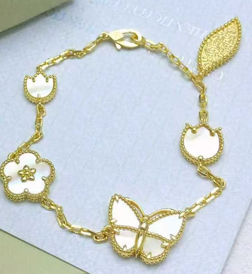 [⭐Miroze ] 26 NEW CLOVER LUCKY LIGHT YELLOW AND WHITE SET