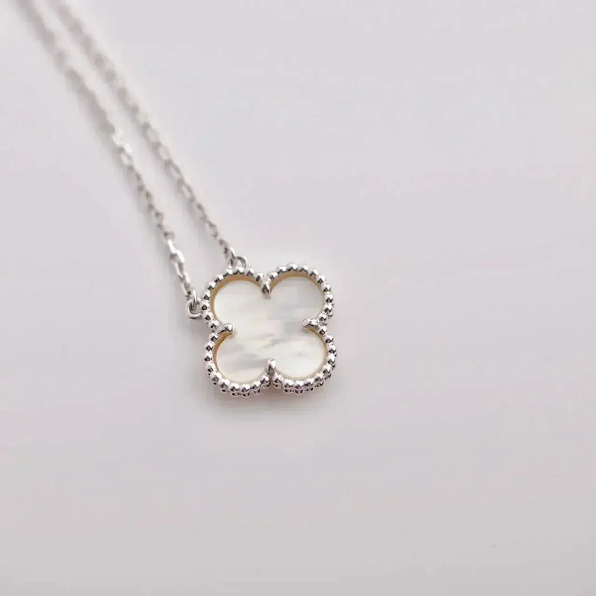 [⭐Miroze]CLOVER  15MM WHITE MOTHER-OF-PEARL SILVER