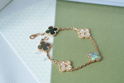 [⭐Miroze] CLOVER 5 MOTIF GRAY MOP BRACELET COLLECTION
