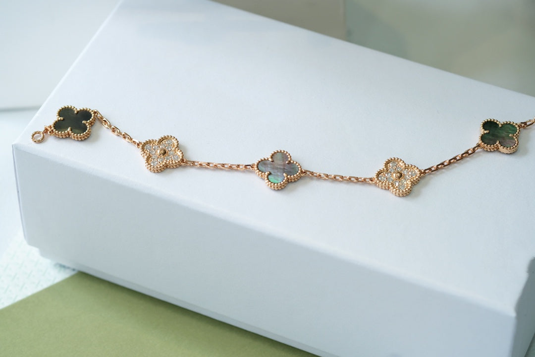 [⭐Miroze ]New CLOVER 5 MOTIF GRAY MOP BRACELET COLLECTION