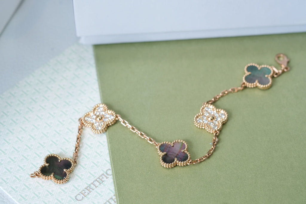 [⭐Miroze ]New CLOVER 5 MOTIF GRAY MOP BRACELET COLLECTION