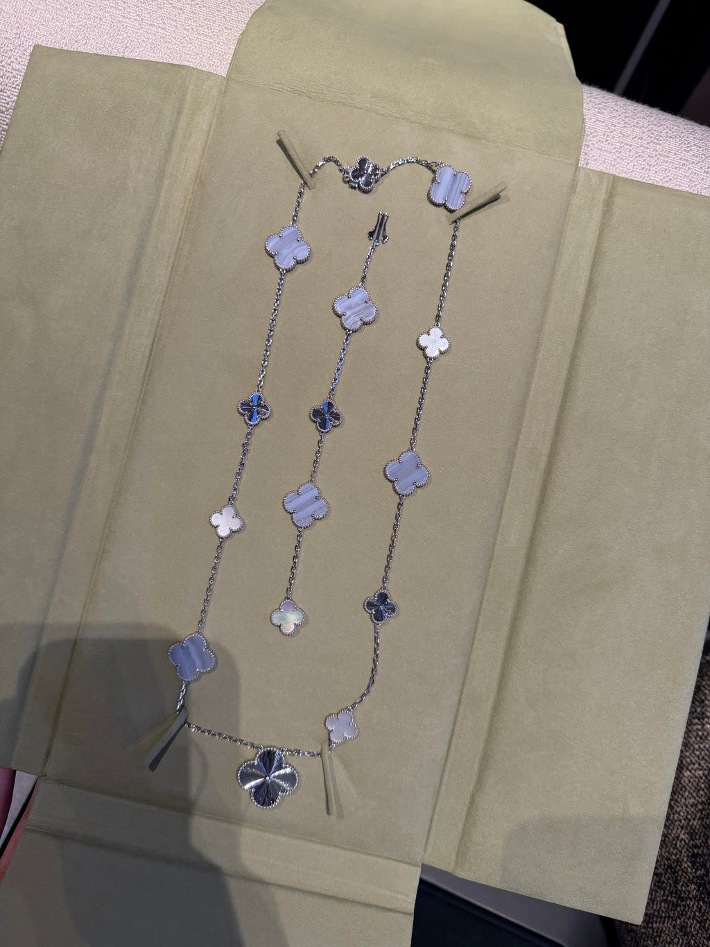 [⭐Miroze ] 25 NEW CLOVER 15 MOTIFS PURPLE CHALCEDONY