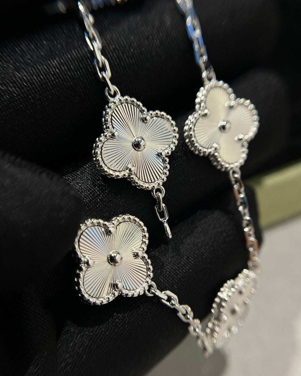 [⭐Miroze ]New  CLOVER 5 MOTIF LASER BRACELET COLLECTION