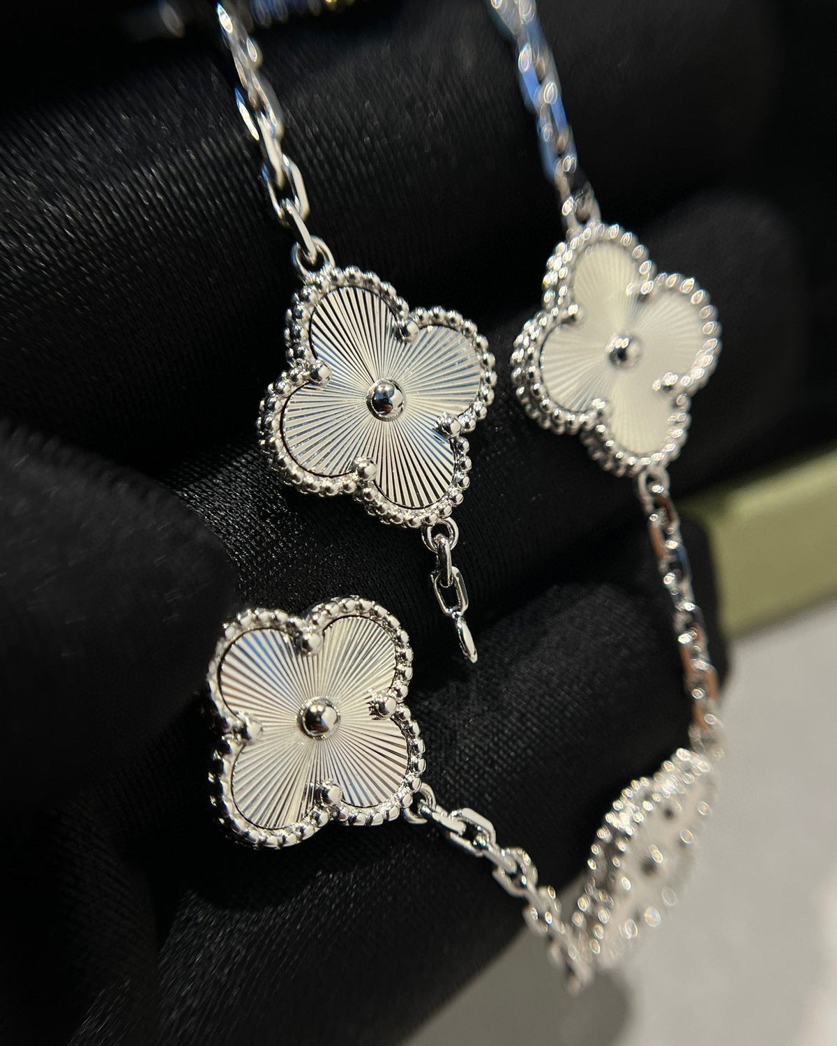 [⭐Miroze ]New  CLOVER 5 MOTIF LASER BRACELET COLLECTION