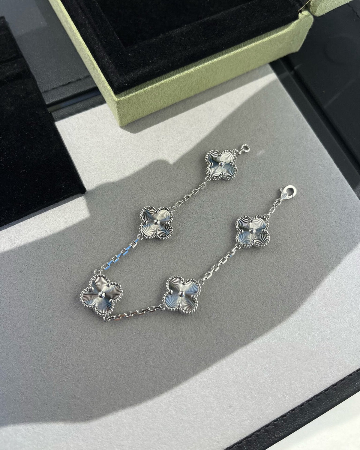 [⭐Miroze ]New  CLOVER 5 MOTIF LASER BRACELET COLLECTION