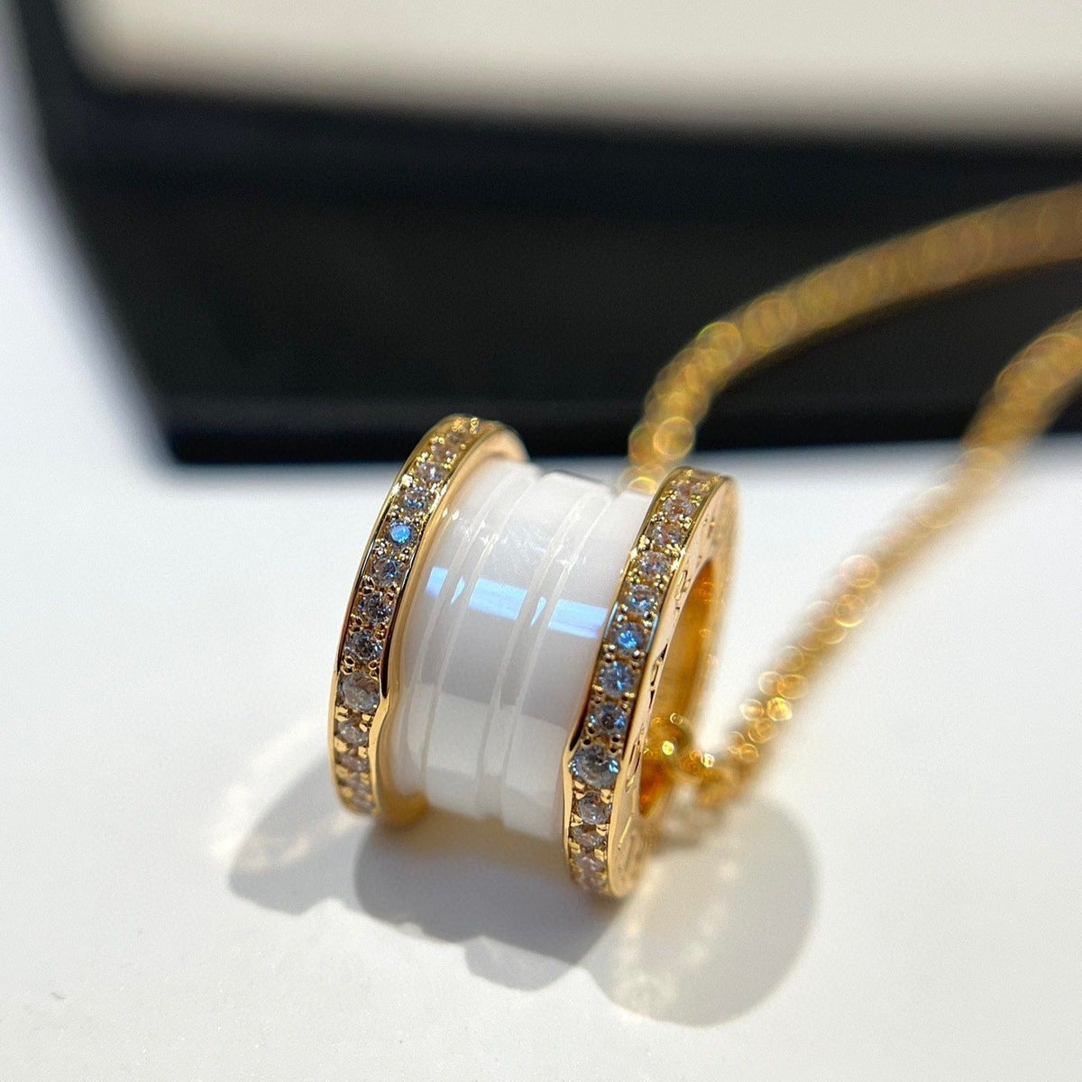 [⭐Veya]ZERO 1 WHITE CERAMIC DIAMOND PINK GOLD NECKLACE